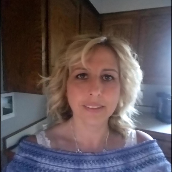 Meet your Posher, Shauna - Picture 2 of 2